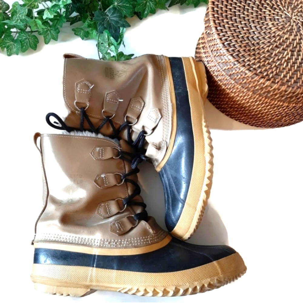 SOREL Manitou rugged Waterproof tan comfy winter boots. Size 9